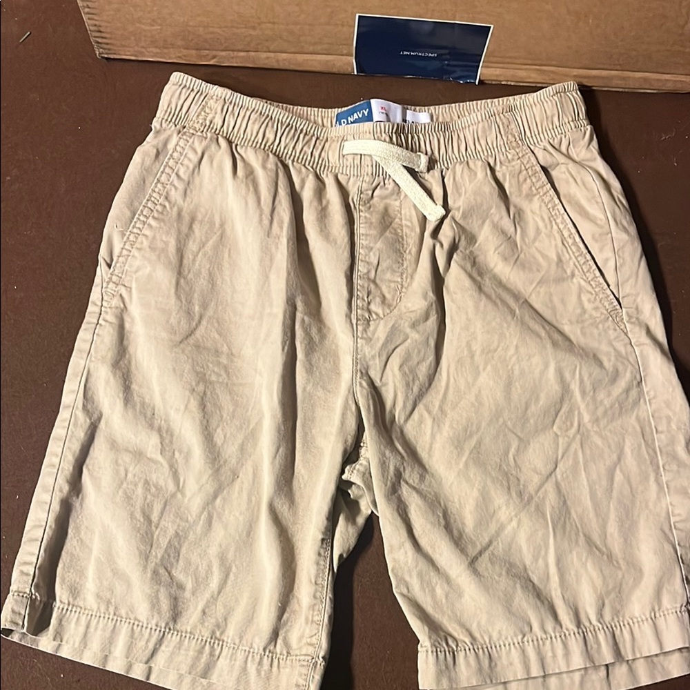 Old Navy boys relaxed pull on khaki Shorts